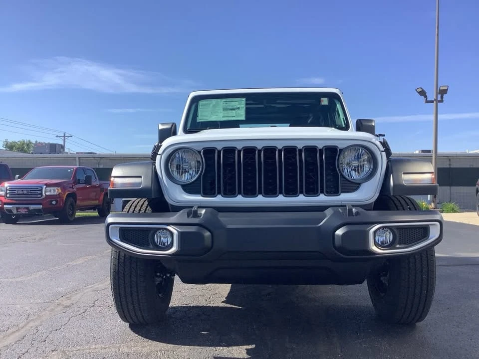 2026 Jeep JT Gladiator - Image 10 of 20