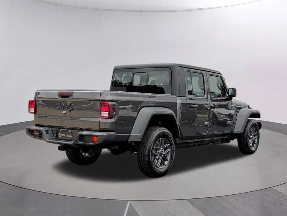 2026 Jeep JT Gladiator - Image 6 of 10