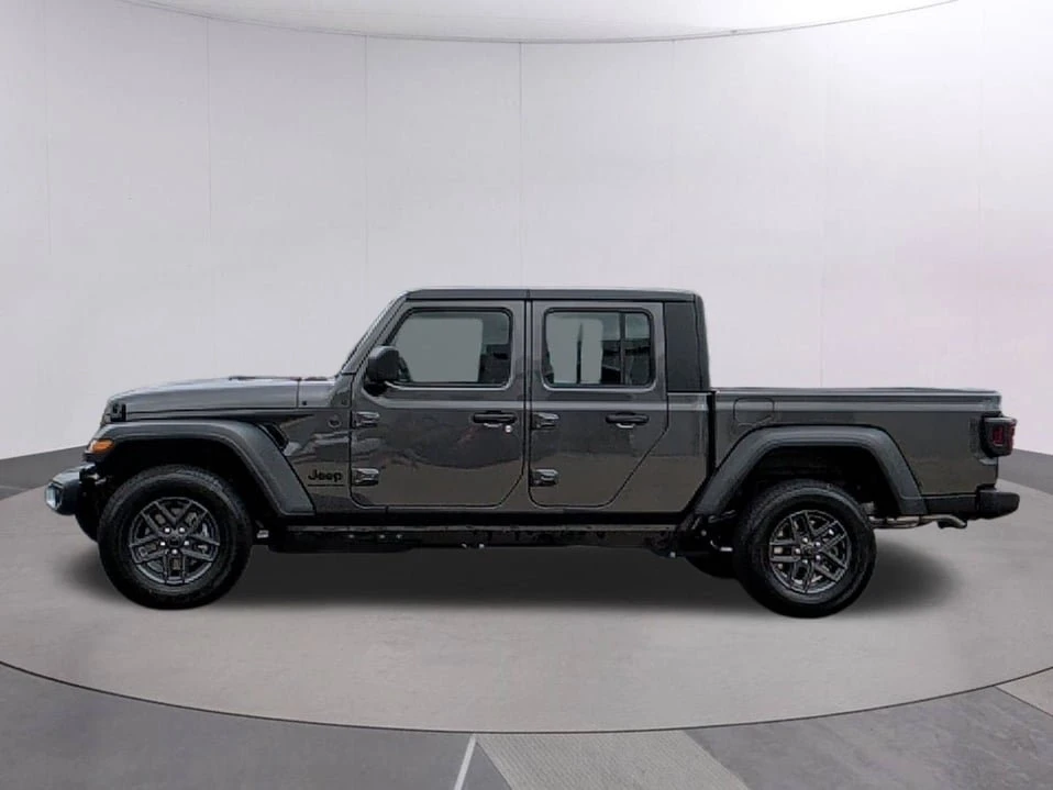 2026 Jeep JT Gladiator - Image 2 of 10