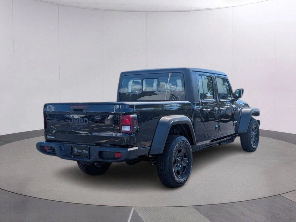 2026 Jeep JT Gladiator - Image 7 of 10