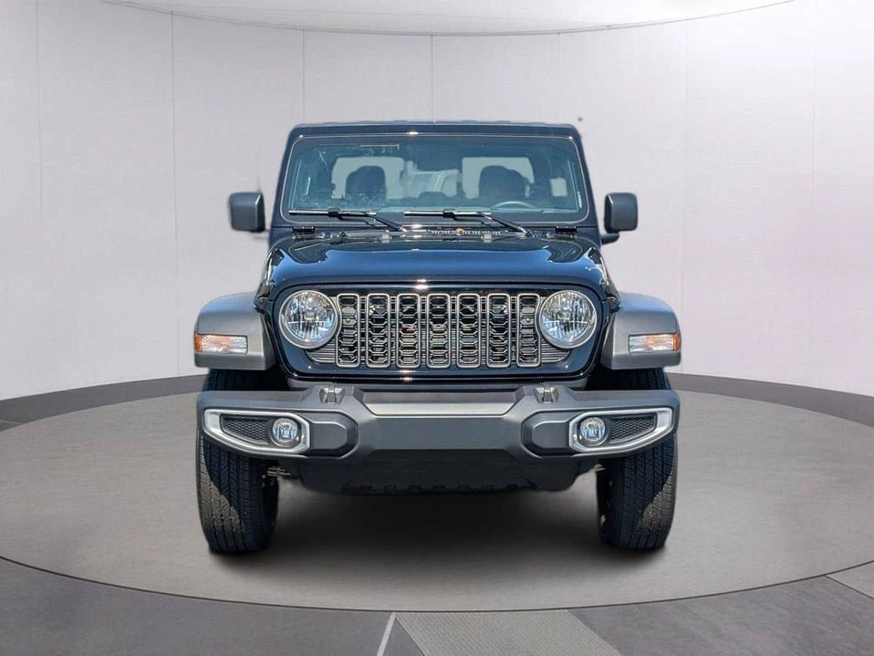 2026 Jeep JT Gladiator - Image 10 of 10