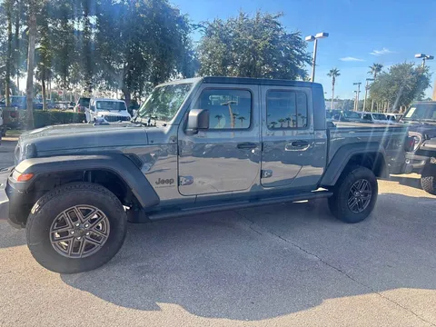 2026 Jeep Gladiator Sport