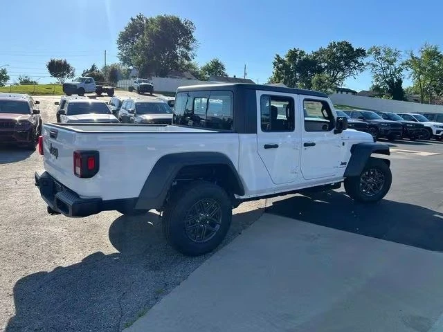 2026 Jeep JT Gladiator - Image 5 of 11