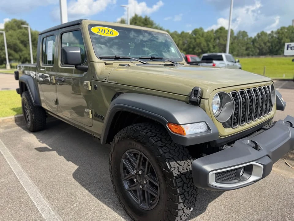 2026 Jeep JT Gladiator - Image 2 of 6