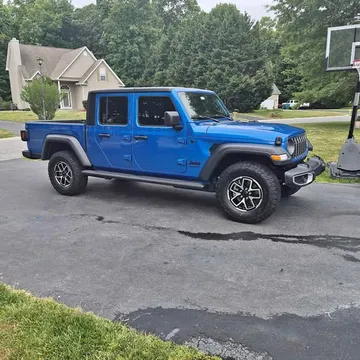 2026 Jeep Gladiator Sport