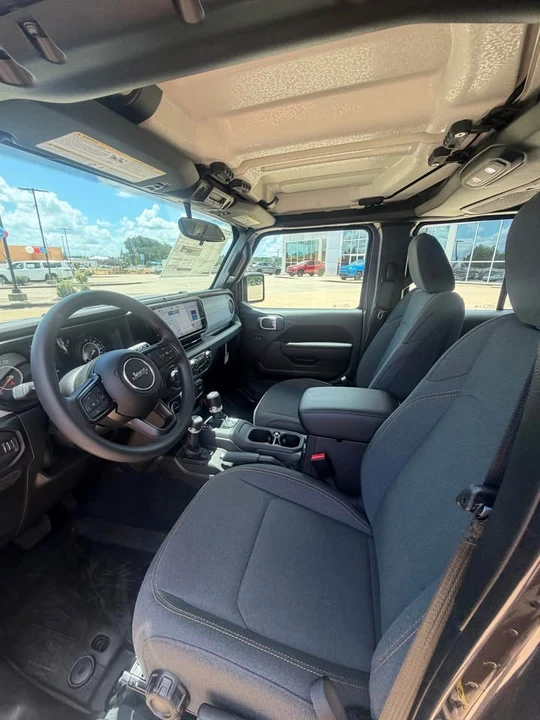2026 Jeep JT Gladiator - Image 6 of 8