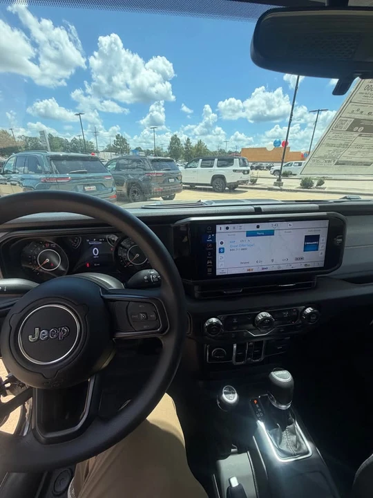 2026 Jeep JT Gladiator - Image 7 of 8