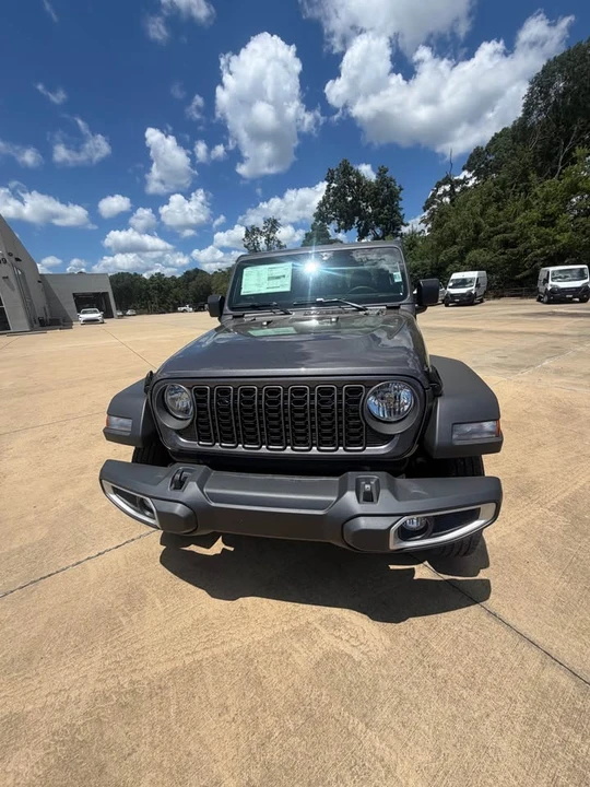 2026 Jeep JT Gladiator - Image 2 of 8