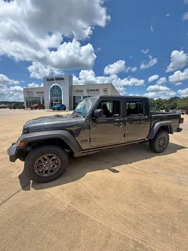 2026 Jeep Gladiator Sport Pickup 4D 5 ft