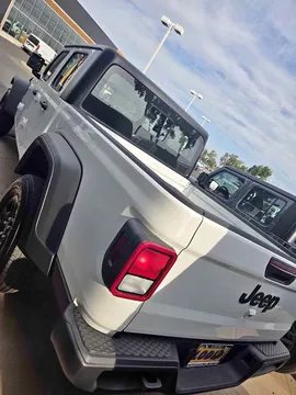 2026 Jeep Gladiator Sport Pickup 4D 5 ft