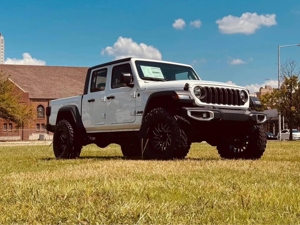 2026 Jeep JT Gladiator - Image 4 of 6