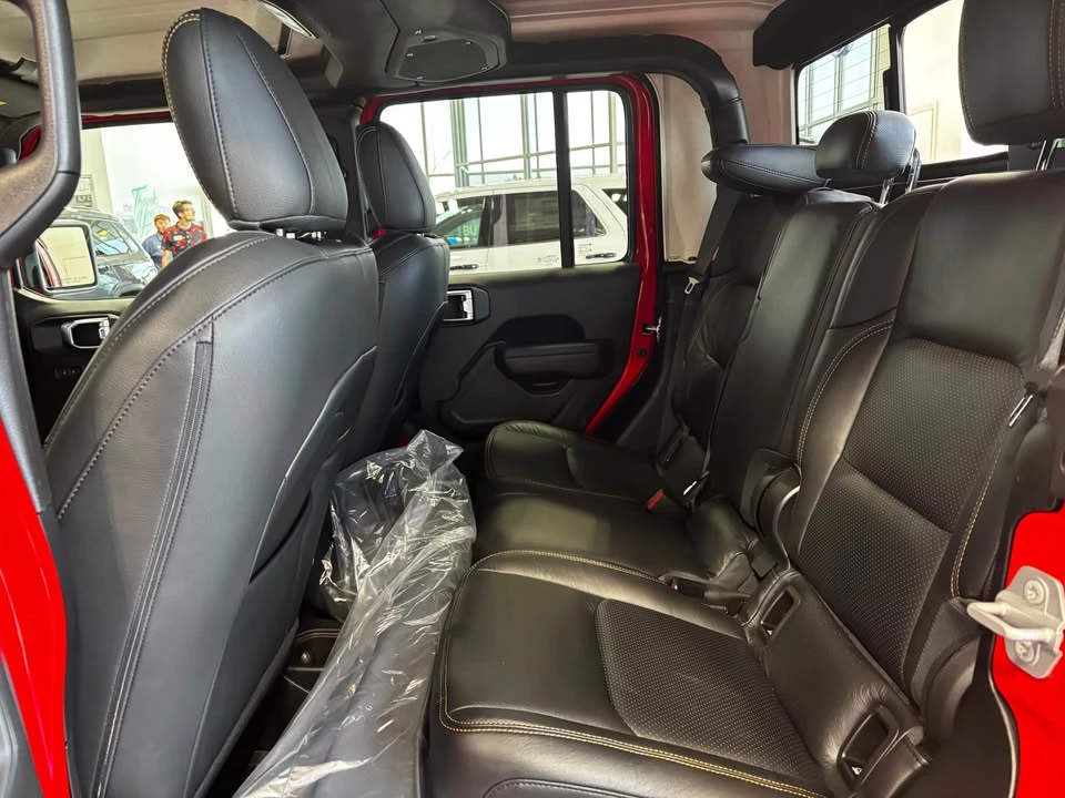 2026 Jeep JT Gladiator - Image 7 of 7