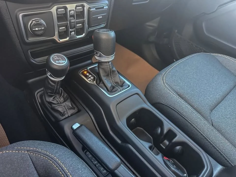 2026 Jeep JT Gladiator - Image 18 of 20