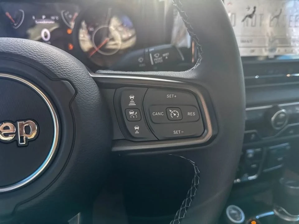 2026 Jeep JT Gladiator - Image 16 of 20