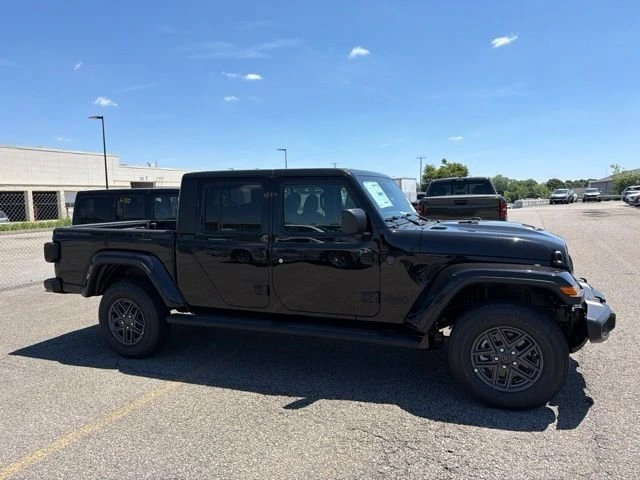 2026 Jeep JT Gladiator - Image 2 of 20