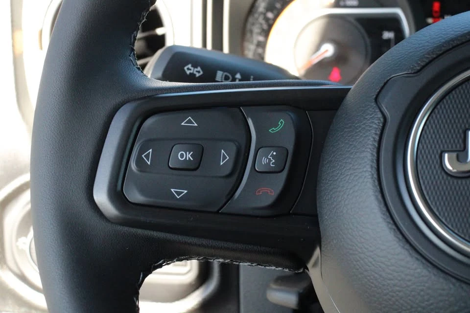 2026 Jeep JT Gladiator - Image 9 of 20