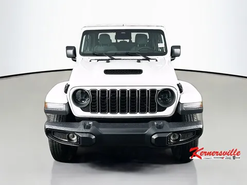 2026 Jeep JT Gladiator - Image 2 of 21