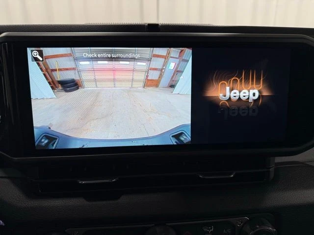 2026 Jeep JT Gladiator - Image 18 of 24