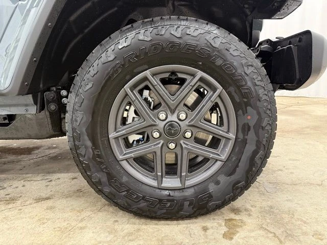 2026 Jeep JT Gladiator - Image 23 of 24