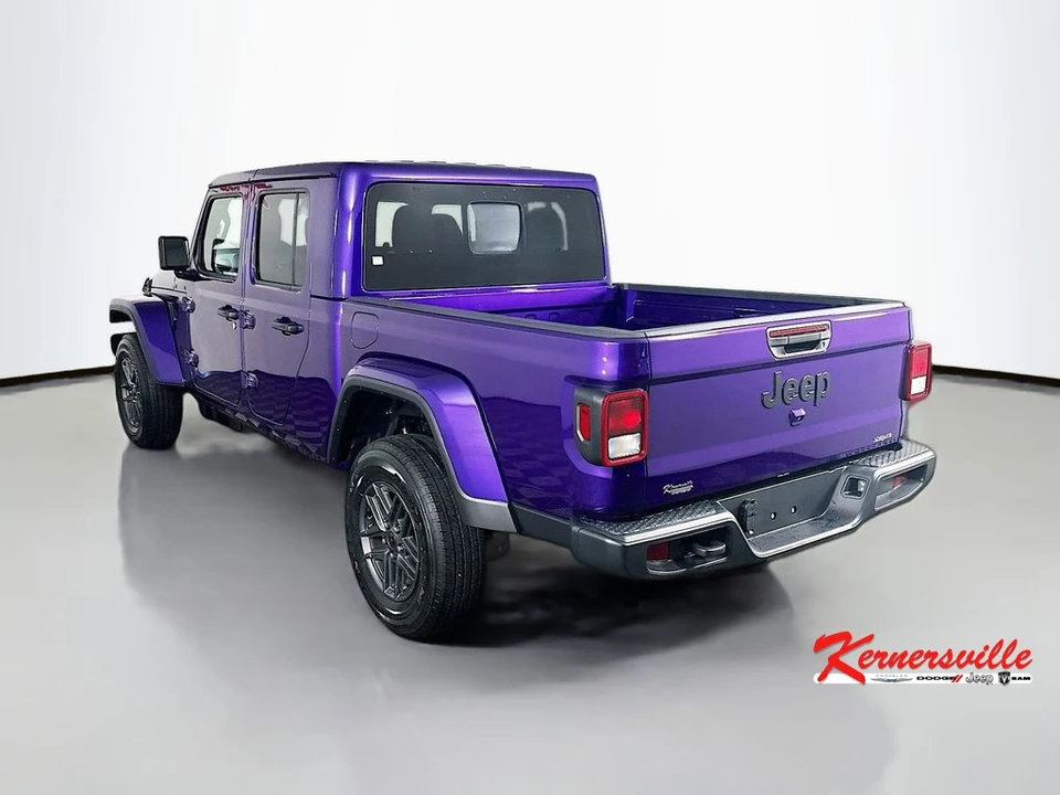 2026 Jeep JT Gladiator - Image 5 of 12