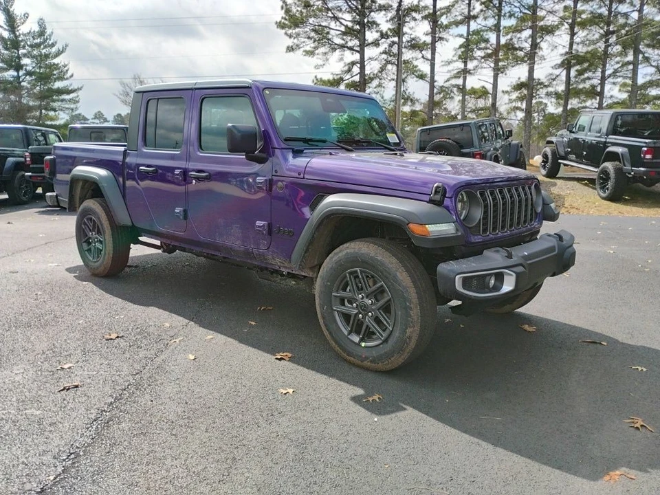 2026 Jeep JT Gladiator - Image 3 of 12