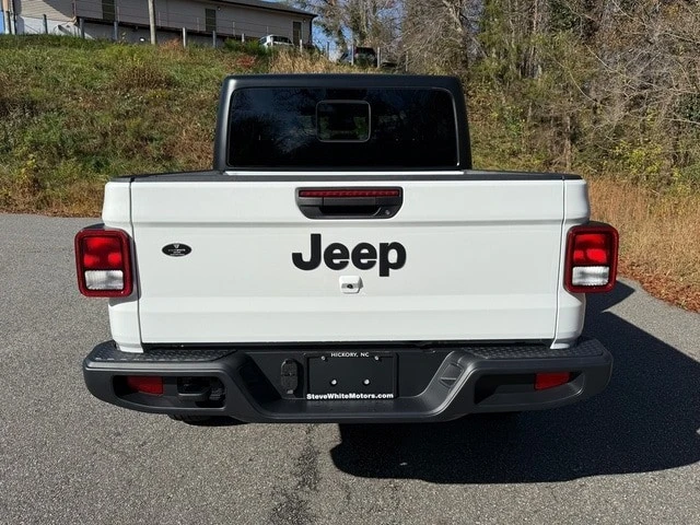 2026 Jeep JT Gladiator - Image 8 of 29