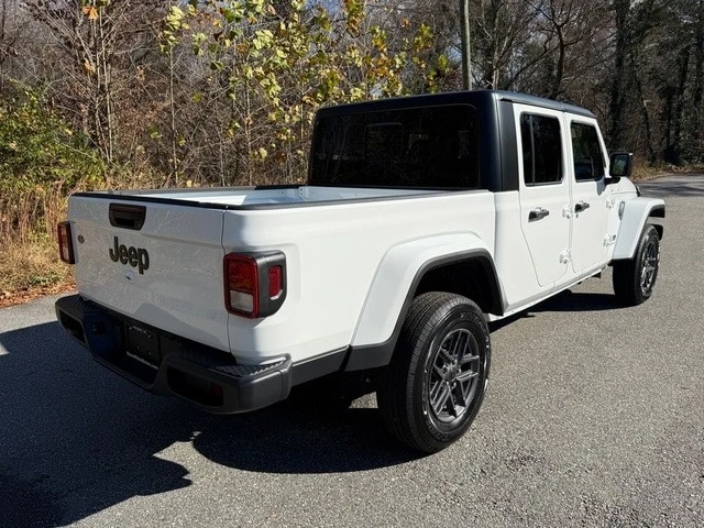 2026 Jeep JT Gladiator - Image 7 of 21