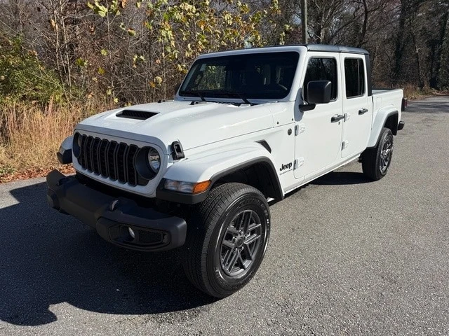 2026 Jeep JT Gladiator - Image 3 of 29