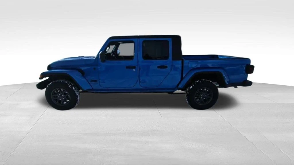 2026 Jeep JT Gladiator - Image 5 of 21