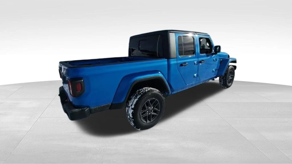 2026 Jeep JT Gladiator - Image 8 of 21