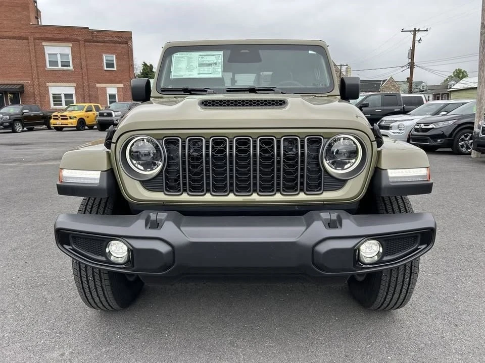 2026 Jeep JT Gladiator - Image 2 of 5