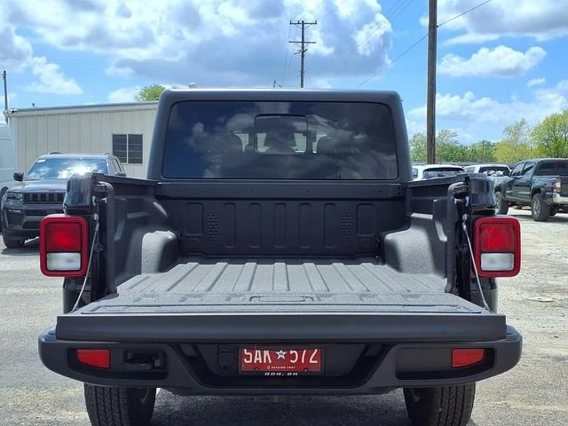 2026 Jeep JT Gladiator - Image 19 of 20