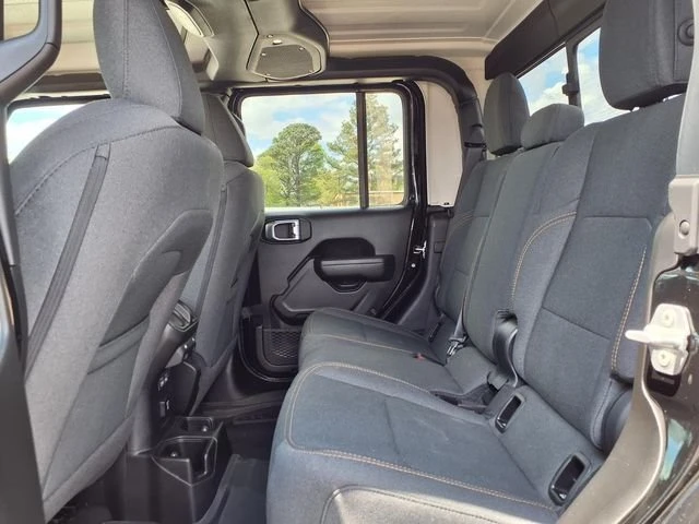 2026 Jeep JT Gladiator - Image 14 of 20