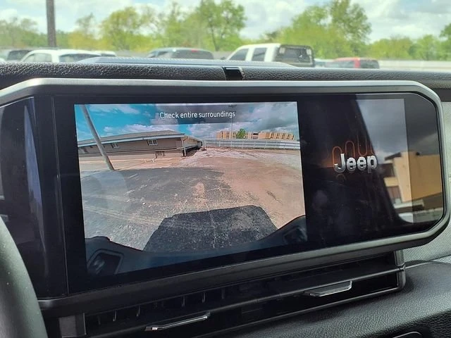 2026 Jeep JT Gladiator - Image 9 of 20