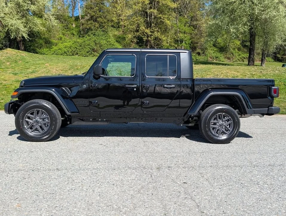 2026 Jeep JT Gladiator - Image 2 of 20