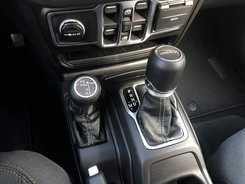 2026 Jeep JT Gladiator - Image 12 of 17
