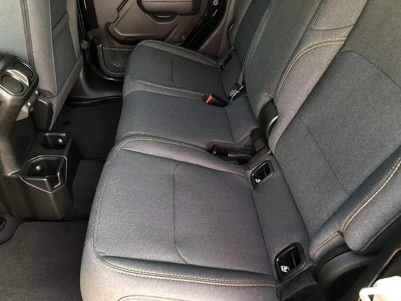 2026 Jeep JT Gladiator - Image 15 of 17