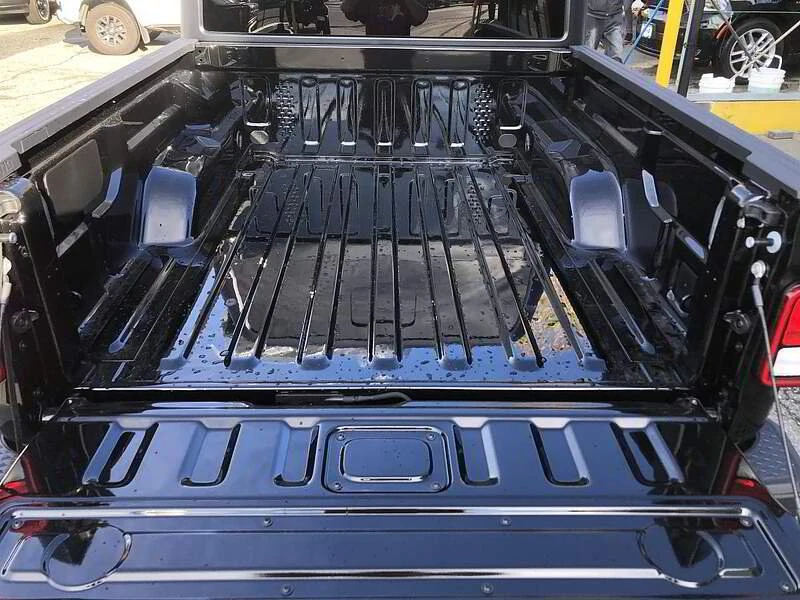2026 Jeep JT Gladiator - Image 3 of 17