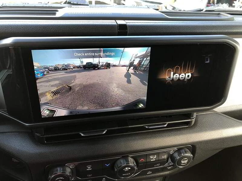 2026 Jeep JT Gladiator - Image 9 of 17