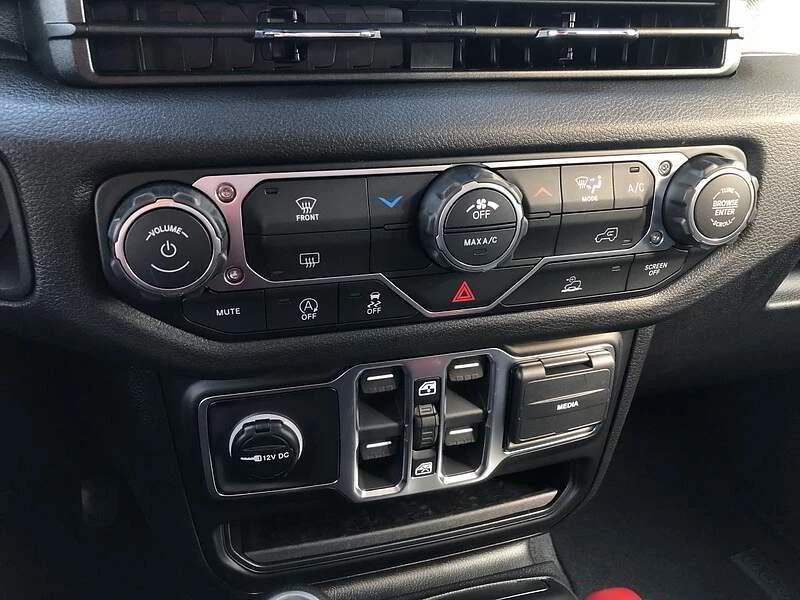2026 Jeep JT Gladiator - Image 11 of 17