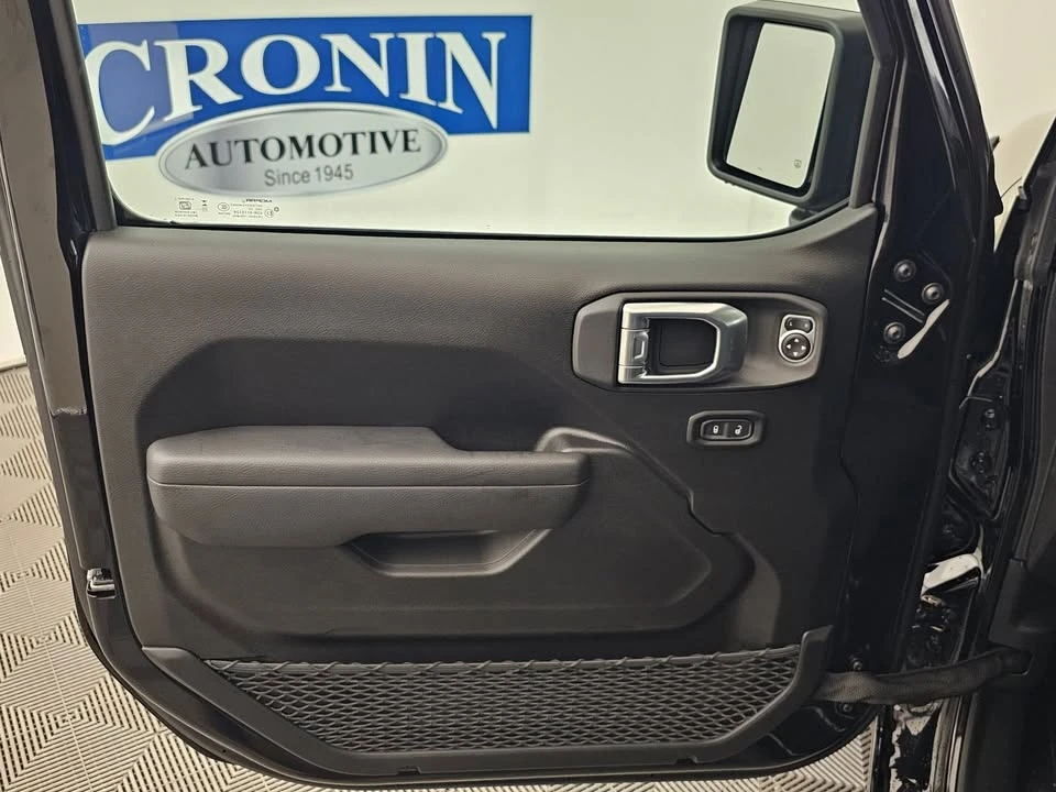 2026 Jeep JT Gladiator - Image 10 of 20