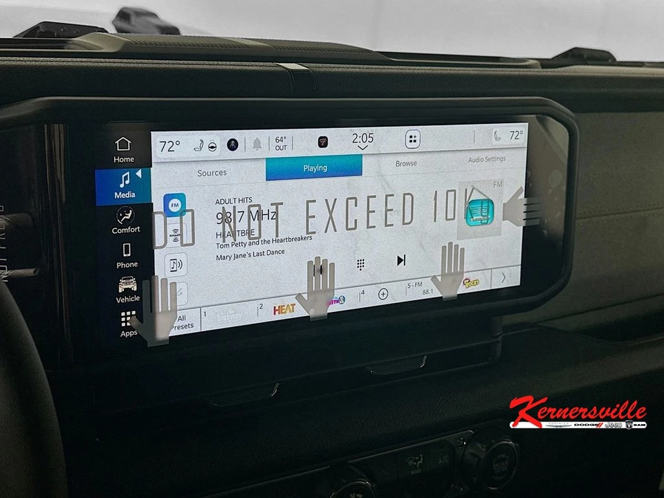 2026 Jeep JT Gladiator - Image 13 of 21