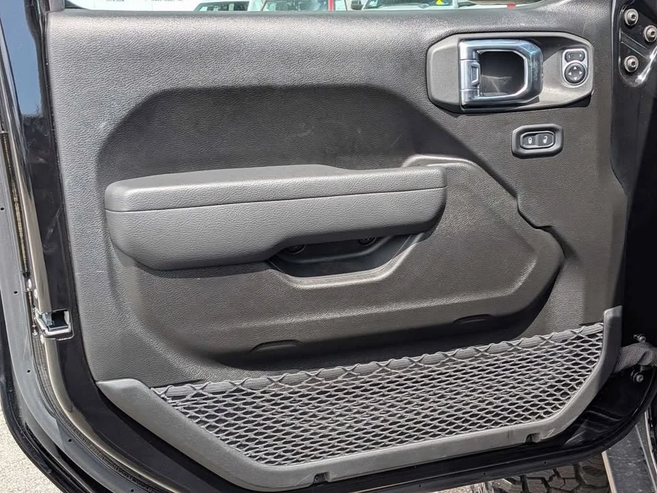 2026 Jeep JT Gladiator - Image 10 of 20