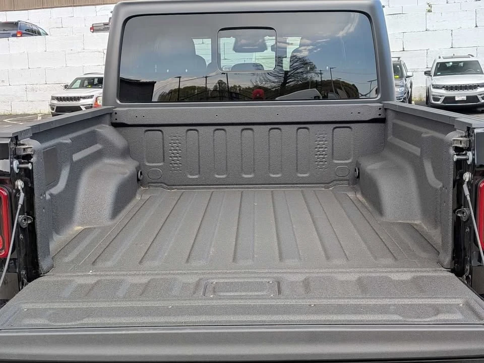 2026 Jeep JT Gladiator - Image 4 of 20