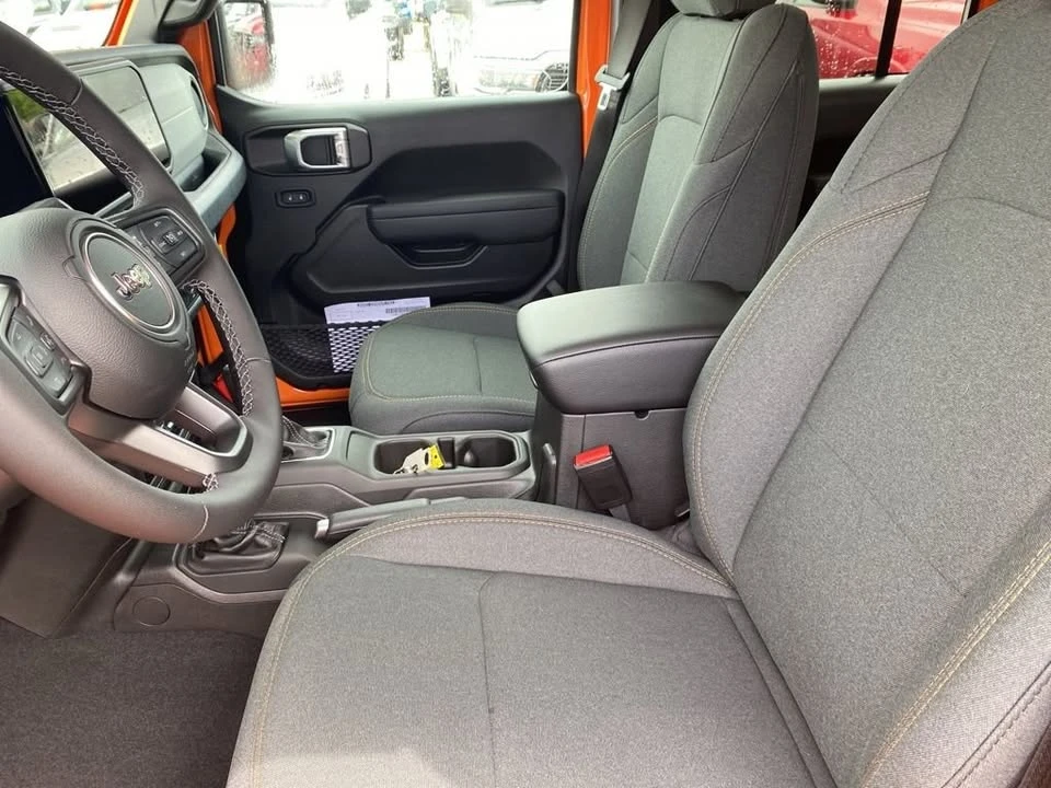 2026 Jeep JT Gladiator - Image 16 of 19