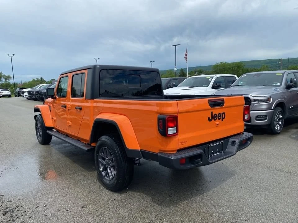 2026 Jeep JT Gladiator - Image 4 of 19