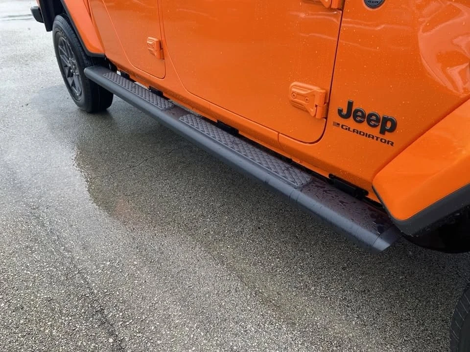 2026 Jeep JT Gladiator - Image 7 of 19