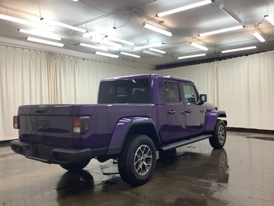 2026 Jeep JT Gladiator - Image 5 of 20