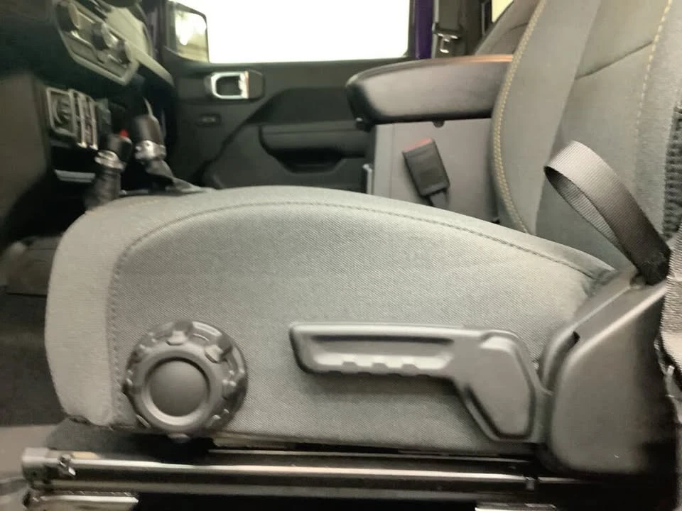 2026 Jeep JT Gladiator - Image 12 of 20