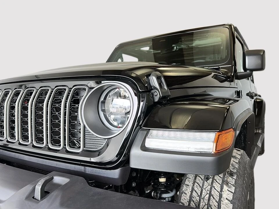2026 Jeep JT Gladiator - Image 3 of 20